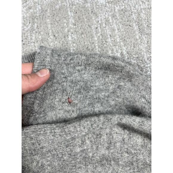 Club Room Estate Cashmere 2-ply 100% Cashmere Gray Sweater Size Small FLAWED - Picture 6 of 7